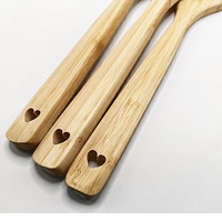 Ensemble d'ustensiles de cuisine en bambou naturel, cuillère en forme de cœur, spatule, cuillère à pâtes, outils de cuisine écologiques, logo personnalisé disponible