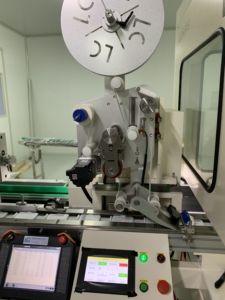 เครื่องผลิตผ้าเช็ด<span class=keywords><strong>ทำ</strong></span>ความสะอาดแบบเปียกอัตโนมัติเต็มรูปแบบ เครื่องบรรจุผ้าเช็ดทำความสะอาดแบบเปียก - Product Image 2