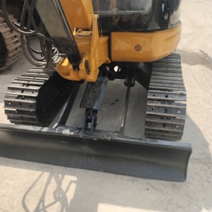 รถขุดขนาดเล็กมือสองราคาถูก CAT 304cr รถขุดขนาดเล็ก Caterpillar 4 ตัน เครื่องจักรก่อสร้างขนาดเล็ก สภาพดี - Product Image 4
