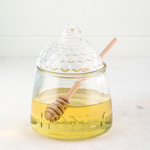 Barattolo per Miele in Vetro Goffrato con Coperchio a Nido d'Ape e Bastoncino in Legno, Lavabile in Lavastoviglie, 500ml - Product Image 3