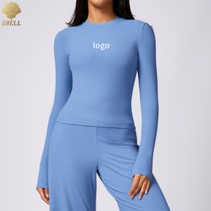 Vêtement de yoga personnalisé à manches longues ajusté, une pièce, tissu respirant, haut de sport à séchage rapide, <span class=keywords><strong>t</strong></span>-<span class=keywords><strong>shirt</strong></span> de sport pour femmes - Product Image 1