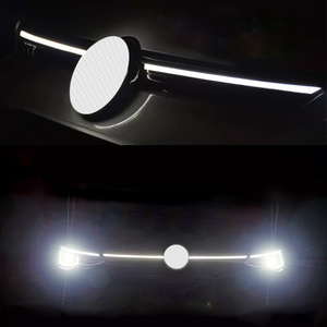 Nuovo Emblema Originale Illuminato per Griglia Frontale con Barra Luminosa per Volkswagen Golf 8, <span class=keywords><strong>Passat</strong></span> B8, T-ROC, Jetta VII, <span class=keywords><strong>Bora</strong></span>, ecc. - Product Image 2