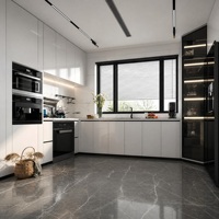 Meuble de cuisine Joysource blanc laqué brillant en mélaminé en forme de L avec vitrine en verre noir et appareils encastrés, sur mesure pour appartement