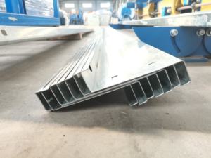 Máquina cambiable Purlin <span class=keywords><strong>Z</strong></span> Purlin Máquinas Tamaño cambiable <span class=keywords><strong>C</strong></span> <span class=keywords><strong>Z</strong></span> Tipo Purlin Máquina formadora de rollos en frío - Product Image 5