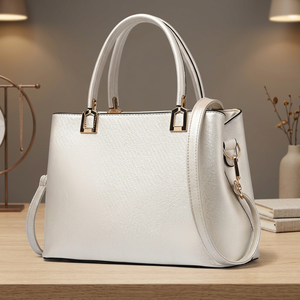 Sacs à main en cuir pleine fleur véritable faits à la main, durables, pliables, imperméables, capacité 3L+, parmi les plus vendus par BS INTERNATIONAL - Product Image 4