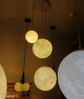 Lampe Led suspendue 3d en résine rappelant la lune lunaire, design nordique moderne, luminaire décoratif d'intérieur, idéal pour un cadeau de noël