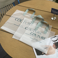 Sac en plastique de transport en polyéthylène PE réutilisable recyclé personnalisé Sacs à provisions en plastique PE à boucle souple avec poignées pour vêtements