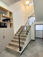Main courante en verre en acier inoxydable 304, simple, luxe léger, clip en verre non perforé, balustrade en alliage d'aluminium personnalisée