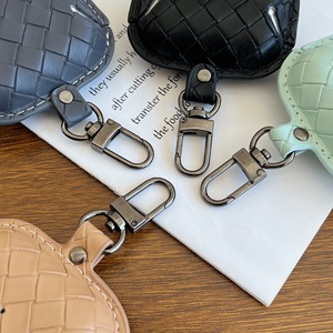 Nueva Funda Protectora de Cuero Tejida a Mano para Auriculares Apple AirPods 1/2/3/4/5, Resistente a Impactos - Product Image 5