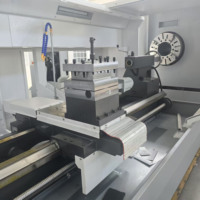 Torno CNC de Cama Plana CAK61125, 3000mm entre Centros, 1250mm de Giro, Control GSK para Mecanizado de Ejes Largos
