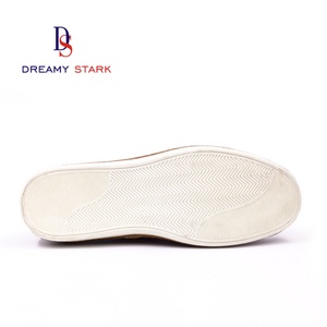 Nouvelles Chaussures Habillées Légères pour Hommes en Cuir Véritable Tressé et Gaufré, Façon Mocassins, Logo Personnalisé, Design Original, Idéales pour le Bureau, Collection Automne - Product Image 5