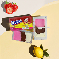 Vente en gros de bonbons et de bonbons Halal 3 en 1 tasse de confiture de chocolat noir et blanc fraise bonbons au chocolat