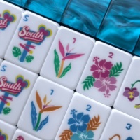 Tuiles de Mahjong promotionnelles pour cadeaux d'entreprise, logo personnalisé disponible, thème tropical flamant rose et côtier, Mahjong en acrylique marbré