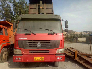 Camion benne HOWO bleu, poids lourd, avec moteur Weichai 375, faible nombre d'heures de fonctionnement, Euro 5, année 2024, 6x4 - Product Image 6