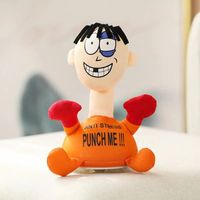 Fabricants en gros évent, décompresser, battre le méchant, dessin animé créatif Punchme jouet en peluche électrique Vent Scream Doll