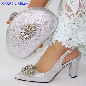 Set di Scarpe e Borsa Africane per Feste di Matrimonio 2020, Scarpe Eleganti Argento con Borsa Coordinata - Product Image 6