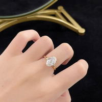 Bague de fiançailles simple et élégante en or jaune 18 carats avec diamant de laboratoire ovale à 4 griffes, pour femme