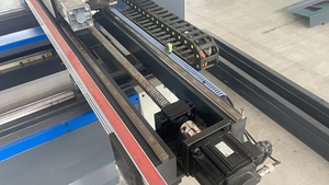 Máquina de soldadura horizontal CNC de doble cara sin costuras en las cuatro esquinas para puertas y ventanas de plástico de alta calidad - Product Image 4