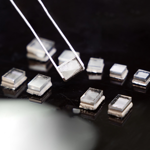 Lab-Grown <strong>Rough</strong> <strong>Diamond</strong> High-Grade HPHT <strong>Diamond</strong> CVD Source for Jewelry Factory Direct Wholesale of <strong>Rough</strong> <strong>Diamond</strong>
