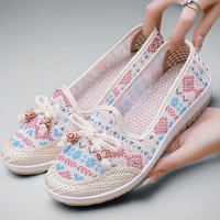 Chaussures de marche pour femmes, essentielles pour les voyages, antidérapantes, durables, avec empeigne en mesh, style printemps-été, nouvelle collection, décontractées, faciles à enfiler, confortables.