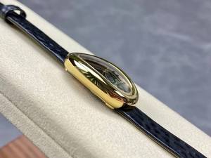 นาฬิกาข้อมือผู้หญิงกันน้ำคุณภาพสูงสุดหรูหรา AFFactory Swiss Quartz สีทอง ดีไซน์ใหม่ สวยงาม - Product Image 4