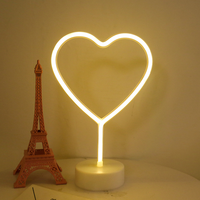 Vente en gros de lampes de nuit de bureau néon, fonctionnant avec 3 piles AA ou USB, lumière néon LED en forme de cœur