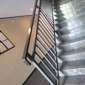 Barandilla y Pasamanos de Escalera de Tubo Galvanizado de Lujo para Exteriores de Villas Modernas con Balaustres Decorativos Impermeables para Uso en Centros Comerciales - Product Image 4