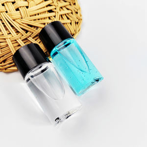 Shampooing d'hôtel de 30ml en bouteille transparente avec bouchon à vis noir - Product Image 1