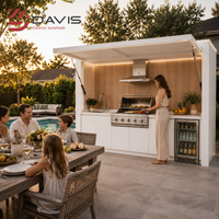 Meubles de cuisine extérieurs sur mesure avec îlot de cuisson, évier et comptoir, conception modulaire pour projets résidentiels et aménagement paysager
