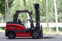 Chariot élévateur électrique Solreign populaire de 3,5 tonnes avec batterie au lithium, certifié CE, hauteur de levage de 6 m pour la manutention des matériaux en entrepôt