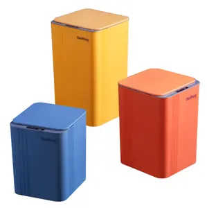 Cubo de basura con sensor con tapa abierta automática Cubo de basura infrarrojo compacto sin contacto Hecho en plástico orgánico Cubo de basura automático con manos libres