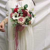 Bunga Mawar Sentuhan Asli Berkualitas Tinggi Buket Berkualitas Tinggi Bunga Pernikahan Indah untuk Pengiring Pengantin