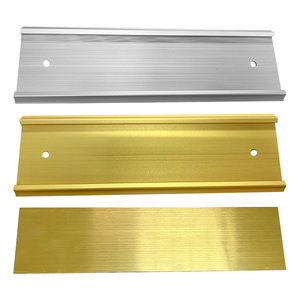 Plaque de nom rectangulaire en aluminium plaqué or, logo gravé, impression numérique, montage mural, plaque de bureau, technique de moulage - Product Image 1