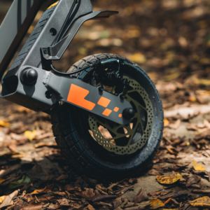 Vente en gros de trottinettes électriques KuKirin 800W 48V 15.6Ah pliables pour adultes, vitesse 45 km/h, autonomie 55 km, stock UK - Product Image 4