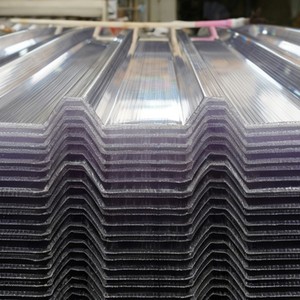 Chapa de Policarbonato Corrugado Oco de 4 Paredes para Telhados de Fábricas, Vidraçaria de Atrios, Painéis Transparentes de Policarbonato PC - Product Image 1