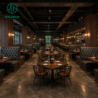 Table carrée industrielle Ron Group, chaise en métal, banquette en cuir capitonnée à dossier haut, mobilier pour restaurant