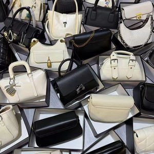 Sacs à main pour femmes, nouveaux sacs de créateurs de haute qualité, sacs de plage en toile à prix de gros, expédition aléatoire - Product Image 1