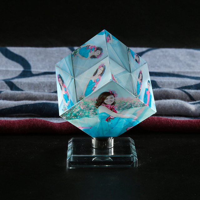 Wholesale Sublimation Rotating Crystal Cube Photo Frame Decor Custom Picture Photo Frame Crystal for Christmas Gifts