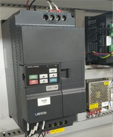 Machine de fraisage CNC Redsail M-1325 pour le traitement du bois, de l'acrylique et du PVC