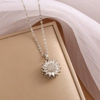 Collier Pendentif Tournesol Littéraire pour Femme, Chaîne de Clavicule Simple et Naturelle, Accessoire de Style Identique à celui des Influenceuses pour Séances Photo