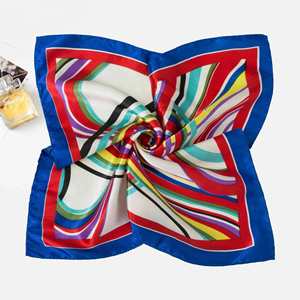 Foulard carré personnalisé pour femme grande taille 90x90cm en satin de soie pure, imprimé numérique, pour cheveux, Ethicon Soie, en coton, rayonne et polyester - Product Image 4