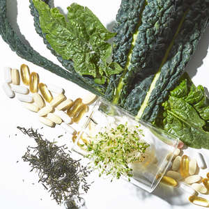 Kale + Gel nettoyant pour le visage, produit de marque privée, à base de thé vert, lavage du visage à base de vitamines C, avec mousse nettoyante, 1 pièce - Product Image 6