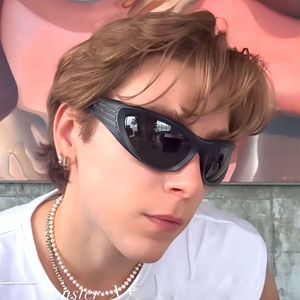 89238 Nuevas Gafas de Sol Deportivas Y2K de Moda con Personalidad, Diseño de Marco Redondo Vintage con Logotipo Personalizado, Protección UV400 para Hombre y Mujer 2024 - Product Image 1