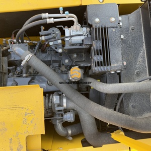 Excavatrice mécanique d'occasion Komatsu PC130 de 13 tonnes, économe en carburant, puissante et avec transport gratuit - Product Image 5