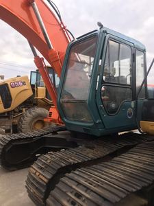 Excavatrice sur chenilles Hitachi EX200 d'occasion, 20 tonnes, d'origine japonaise, capacité de godet de 0,8 m³, haute efficacité opérationnelle, à vendre à bon prix - Product Image 6