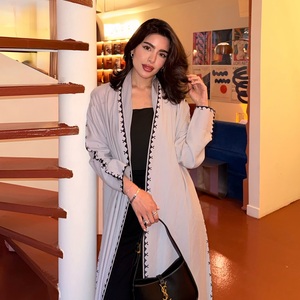 Hafizah Nova Abaya Solta Branca e Preta com Borda Costurada, Cardigã Longo Elegante para Mulheres Muçulmanas, Atacado - Product Image 6