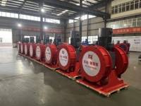 Pompes à Tuyau pour le Transport de Matériaux de Construction et de Bâtiment tels que le Ciment, le Mortier, la Bentonite et les Matériaux de Revêtement