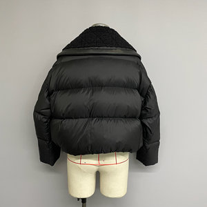 Veste d'hiver imperméable noire pour femme, sur mesure, rembourrée à 90 % de duvet de <span class=keywords><strong>canard</strong></span> blanc - Product Image 2