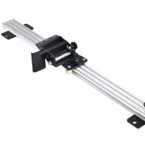 Le rail de la machine à découper peut être utilisé avec différents types de coupe-béton et de coupe-mur. - Product Image 4