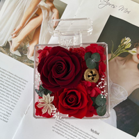 Cadeau Lovebay pour la Saint-Valentin et la fête des mères, roses éternelles dans un coffret cadeau carré, fleurs séchées, rose préservée, flacon de parfum